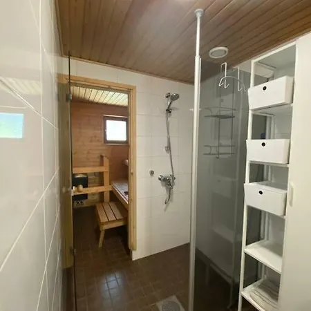 Cozy 73m2 Terraced House With Sauna * 纳坦利