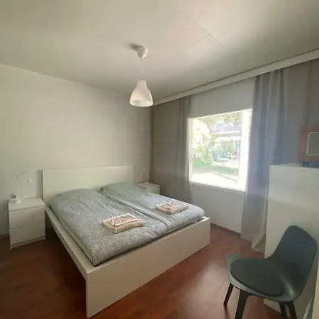 Cozy 73m2 Terraced House With Sauna 公寓